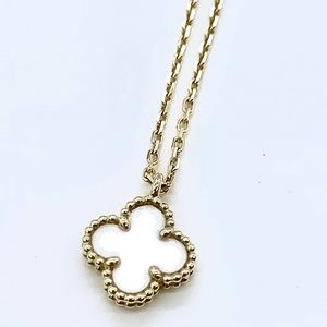 Van Cleef & Arpels Sweet Alhambra MOP and 18K Yellow Gold Necklace circa 2005